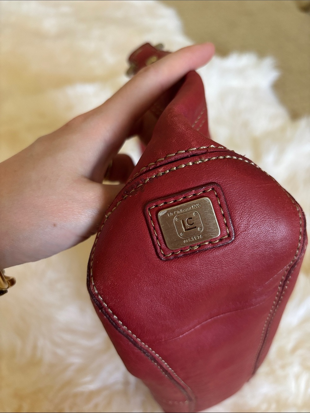 Early 2000s Liz Claiborne Cherry Red Leather Shoulder Bag - Picture 2 of 3